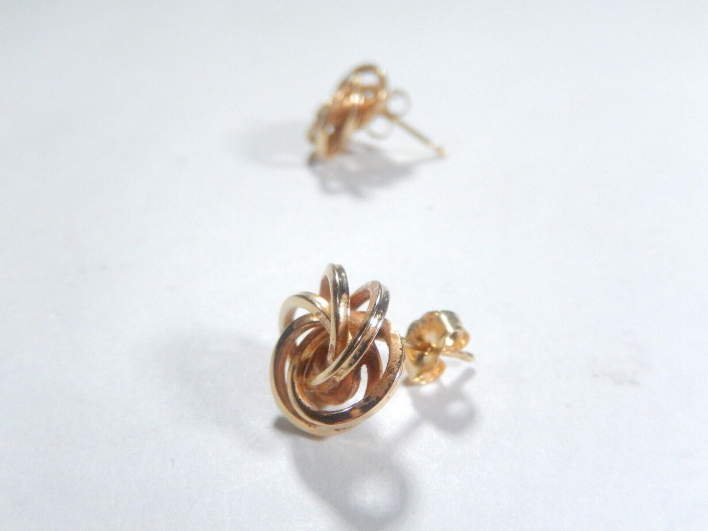 *VINTAGE*  14K Yellow Gold Polished Swirl Circle Earrings 1/2"