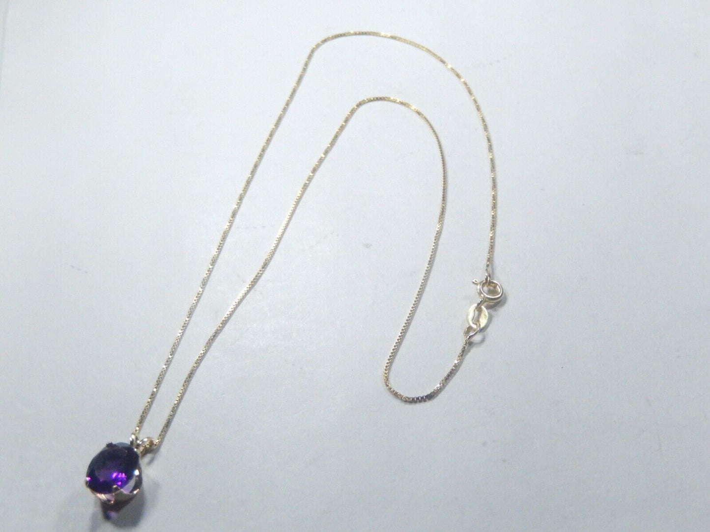 14K Yellow Gold 3.00 CT Oval Amethyst Solitaire Pendant w/18"chain