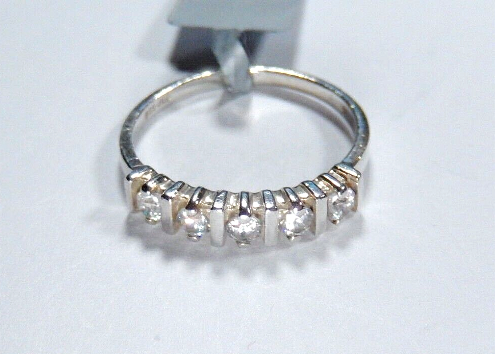 *VINTAGE*  Sterling Silver Channel-Set CZ 4mm Band Ring Size 7.75