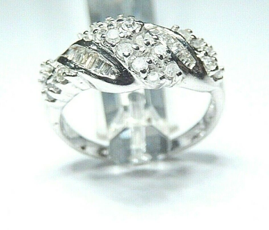 *NWT* 10K White Gold .50 Ct TW  Ladies Diamond Wedding Ring Size 7 1/2