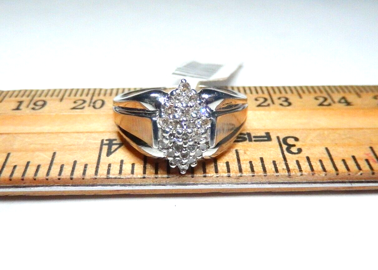 *NWT*  10K White Gold  .25ct Round Cut Cluster Diamond Ring  Size 6.75