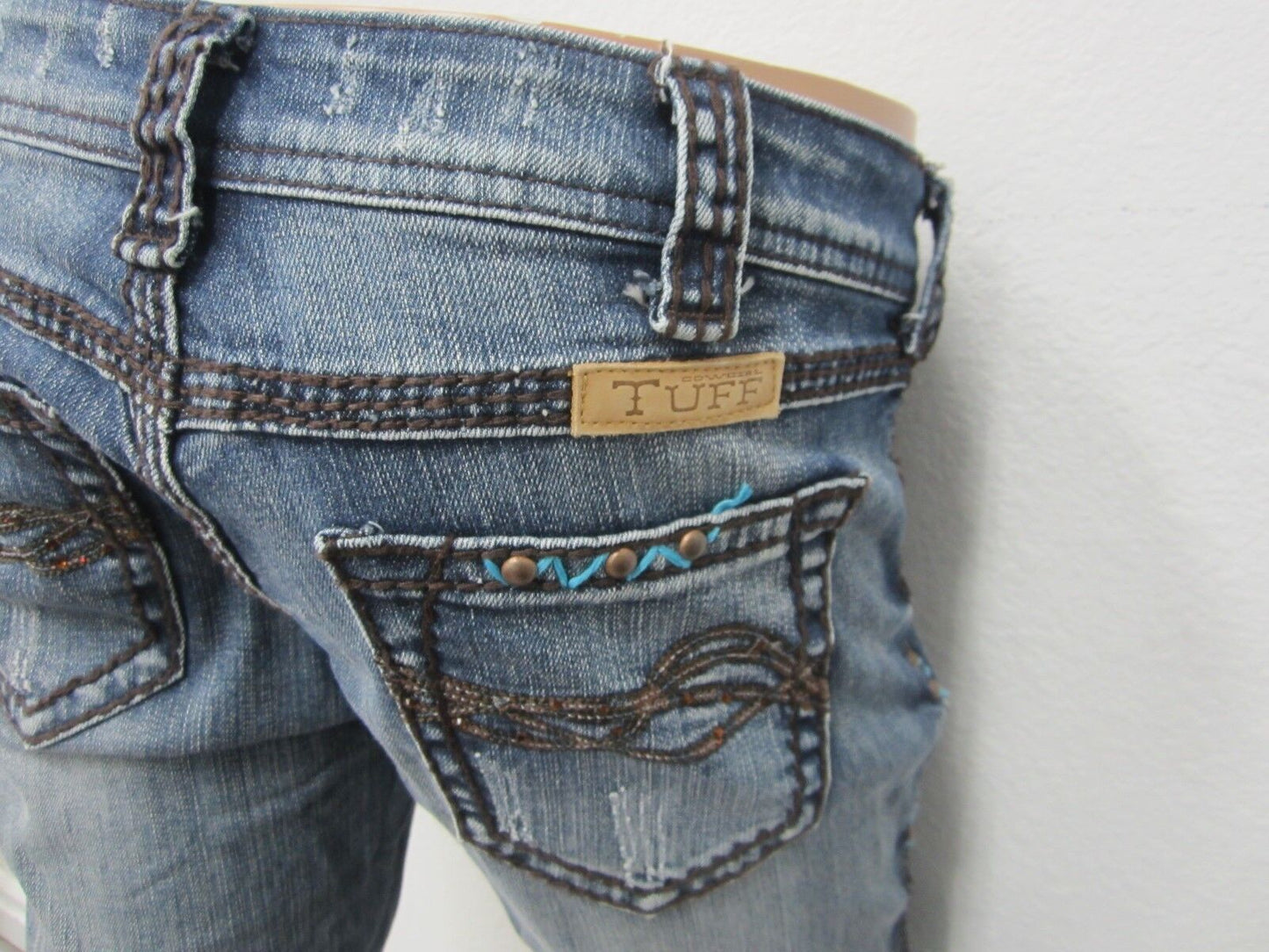 NWOT COWGIRLTUFF Copper Bling Jeans Womens Capri Distressed Stretch Sz 26 x 24