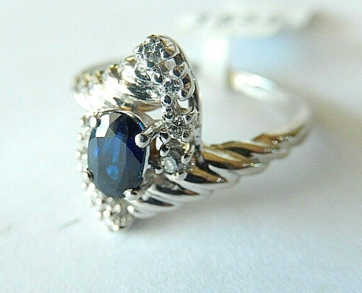 Ladies 14K White Gold Natural Blue Sapphire & Diamond Ring Size 6.75