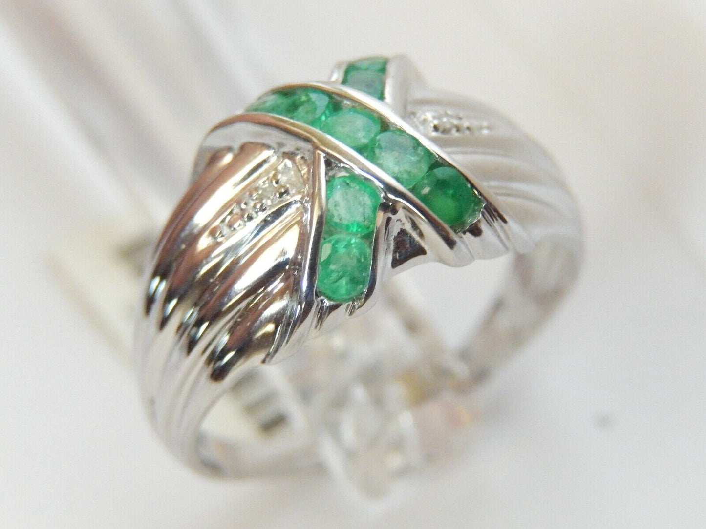 Ladies 10k Solid White Gold Natural Emerald & Natural Diamond Ring Sz 9.25