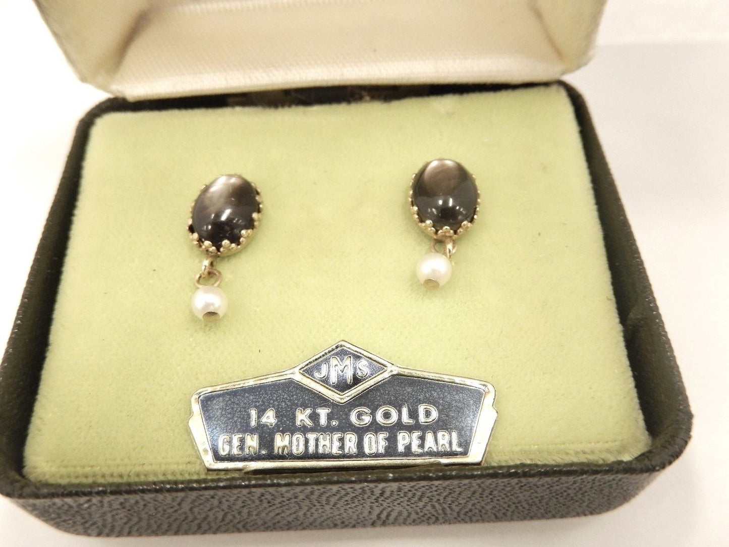 Vintage 14k Yellow Gold Mother of Pearl Earrings In Original Box JMS Jewelers