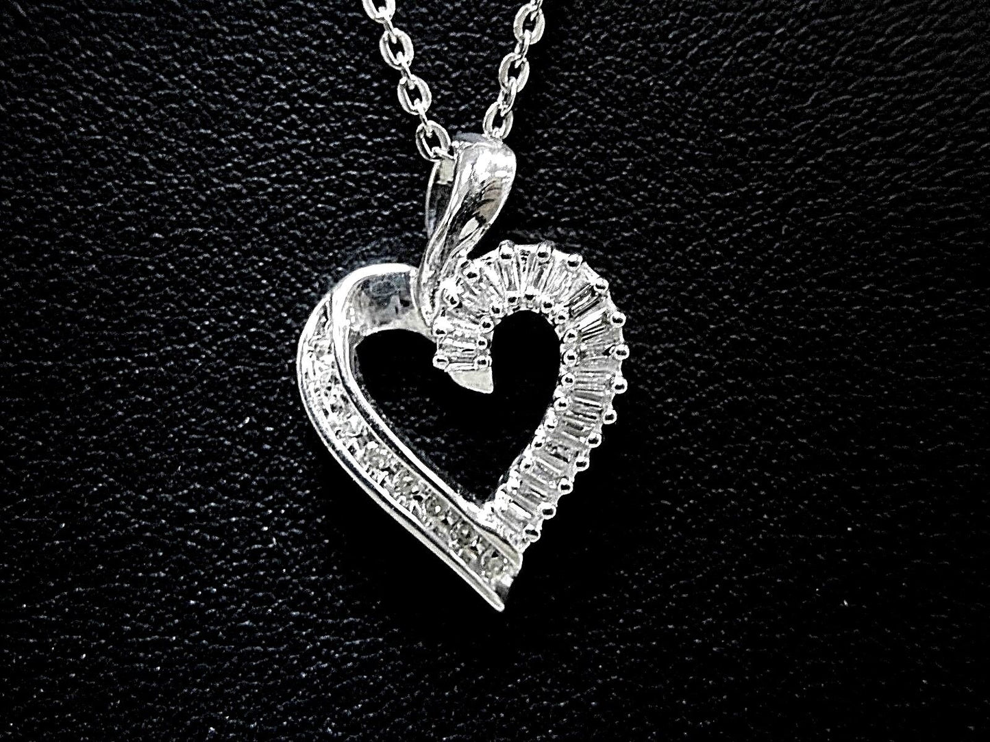 Solid 10k White Gold Natural Diamond Heart Pendant With 18" Chain