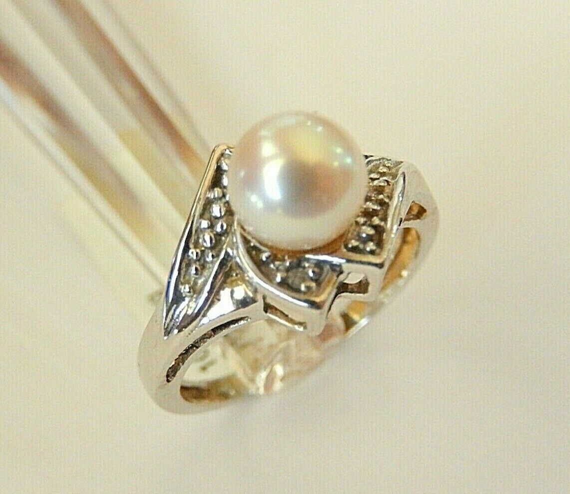 10K White Gold 7mm Round Pearl & Diamond Ladies Ring  Size 7.5