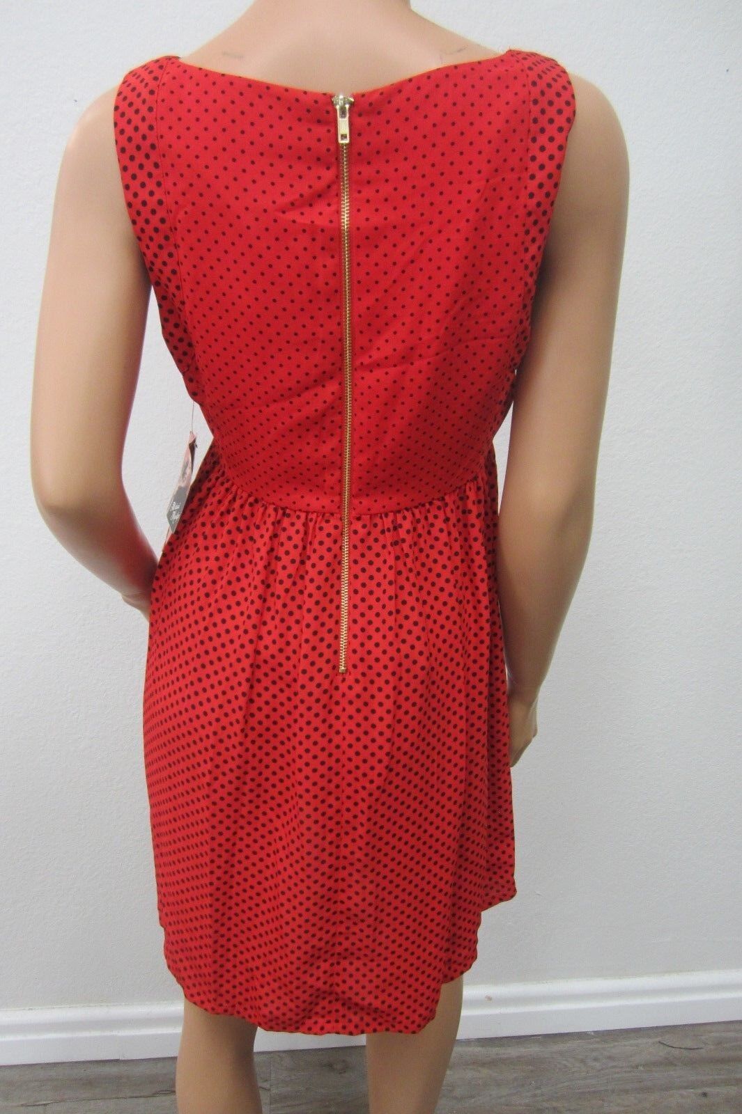 NWT - VINTAGE STYLE -  *Marilyn Monroe Label* Red/Black Dot Dress Size Med