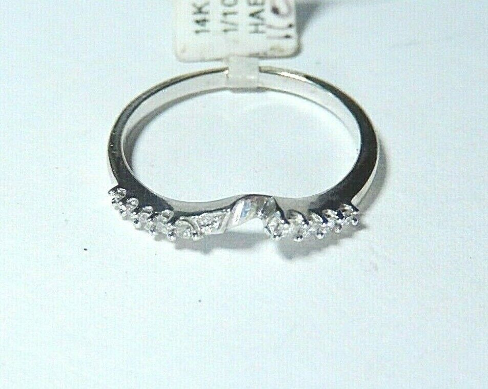 14K WHITE GOLD 9 DIAMOND V SHAPED WEDDING BAND RING Size 7.5