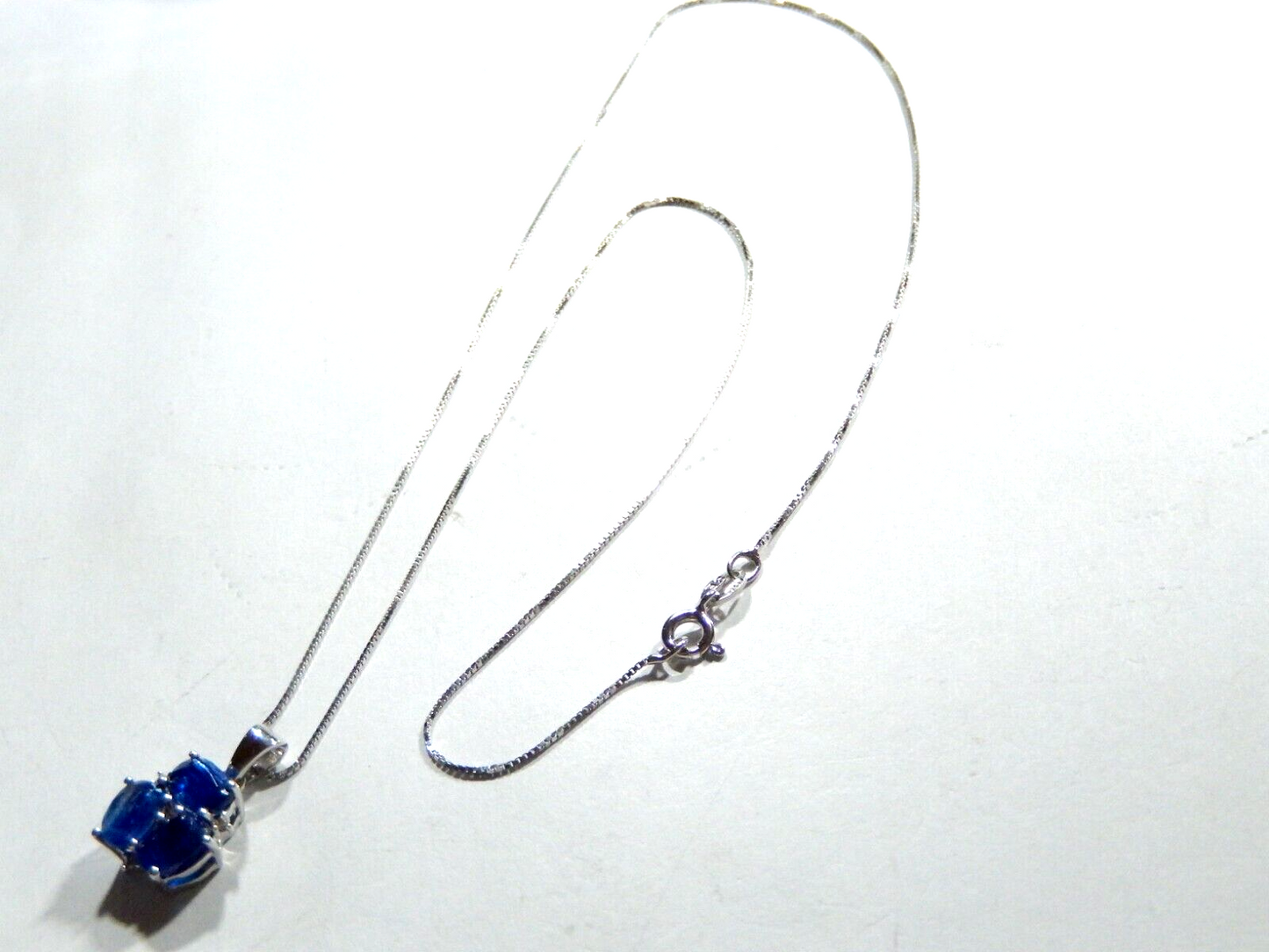*VINTAGE*  Sterling Silver 2.25 Ct Oval Natural Blue Sapphire Pendant W/18"chain