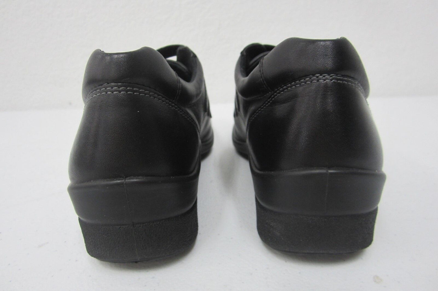 *FLOOR SAMPLE*Ecco Women’s Black Leather 3 Strap Adjustable Wedge Loafers Size 4