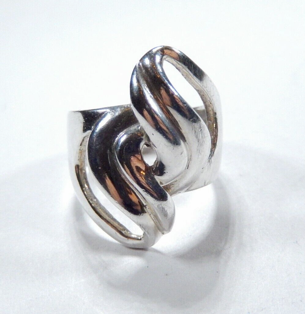 *VINTAGE* SOLID STERLING SILVER Heavy Free Form Curvy Modernist Design Ring Sz 7