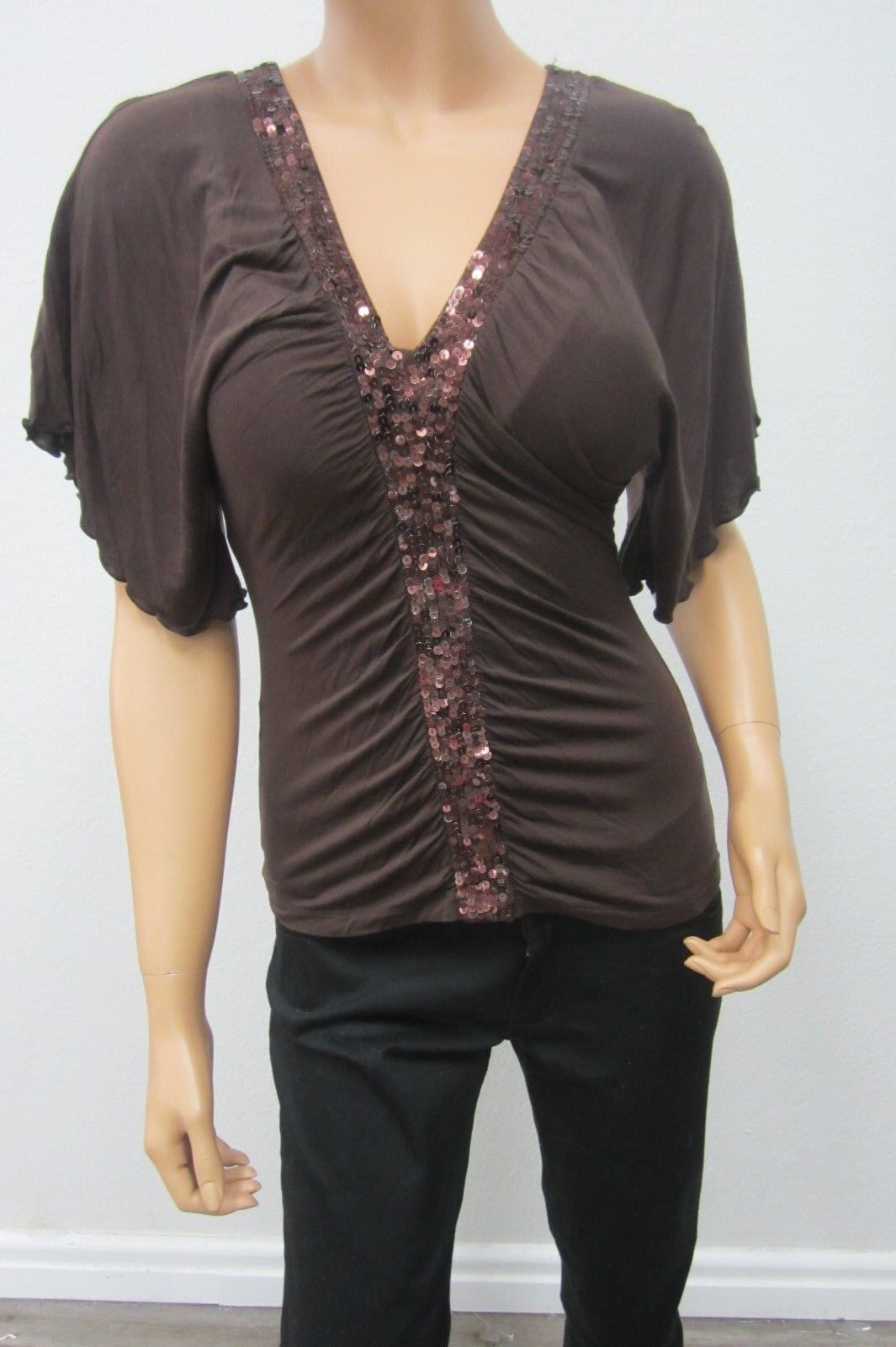*VERY NICE* BCBG MAXAZRIA SUPER CUTE SEQUIN DECORATIVE TOP SIZE XS