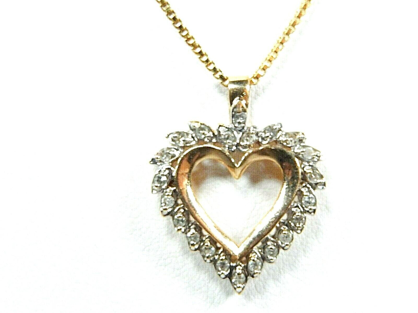 *VINTAGE* 10K Yellow Gold 1/4Ct Natural Diamond Shadow Heart Pendant  18" Chain