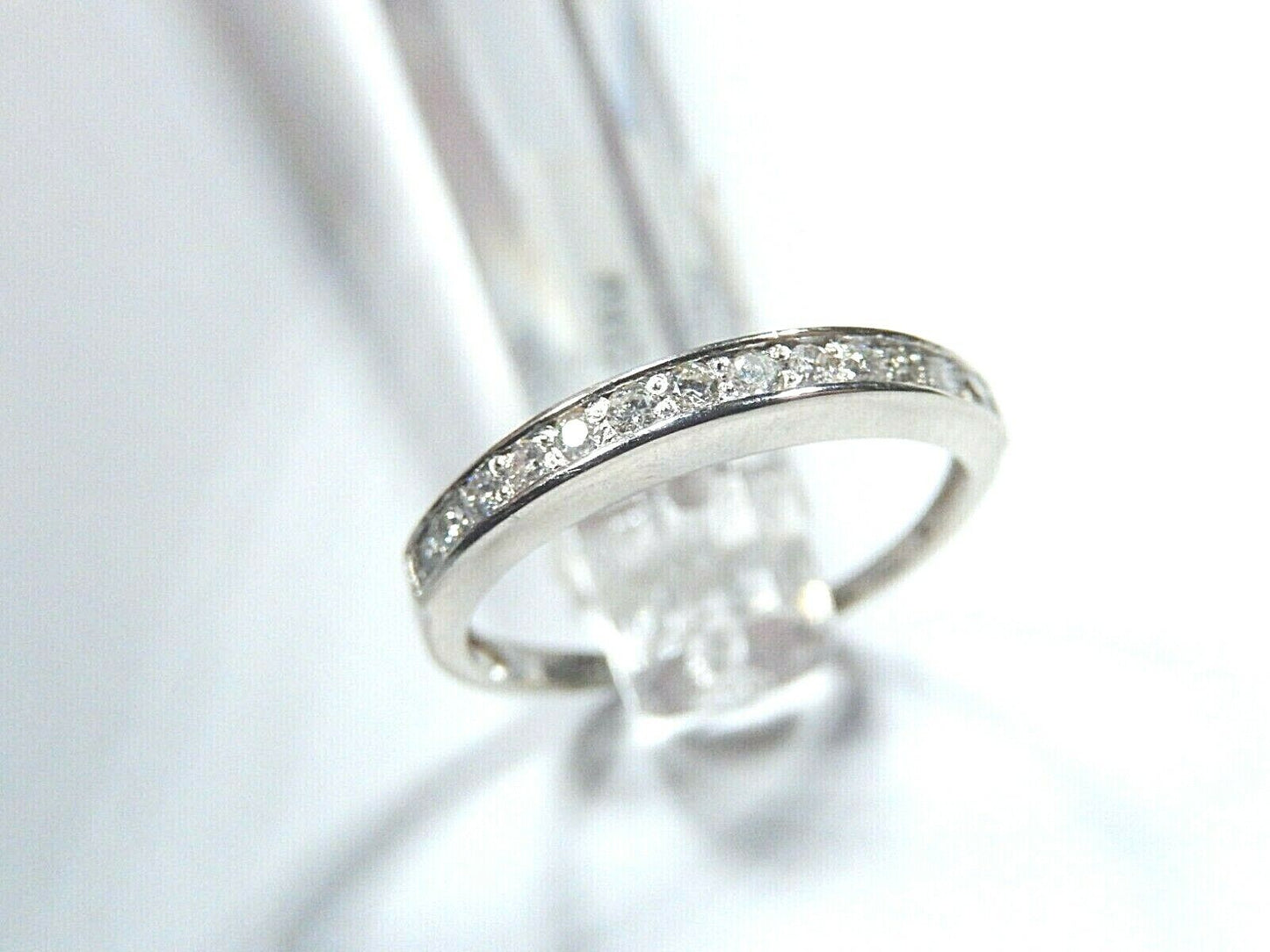 *NWT* 14k White Gold .25CT VS Diamond 2.5mm Wide Band Ring Size 6.25