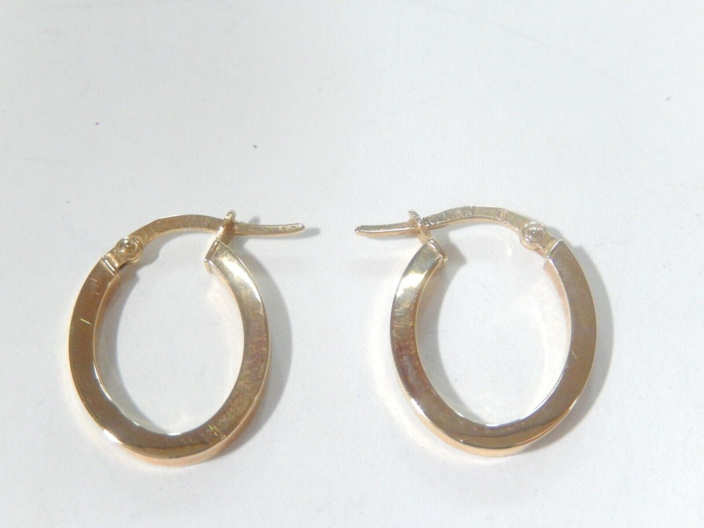 14K Gold Shiny Polished Oval Plain Creole Flat Tube Hoop Earrings 20mm x 15mm