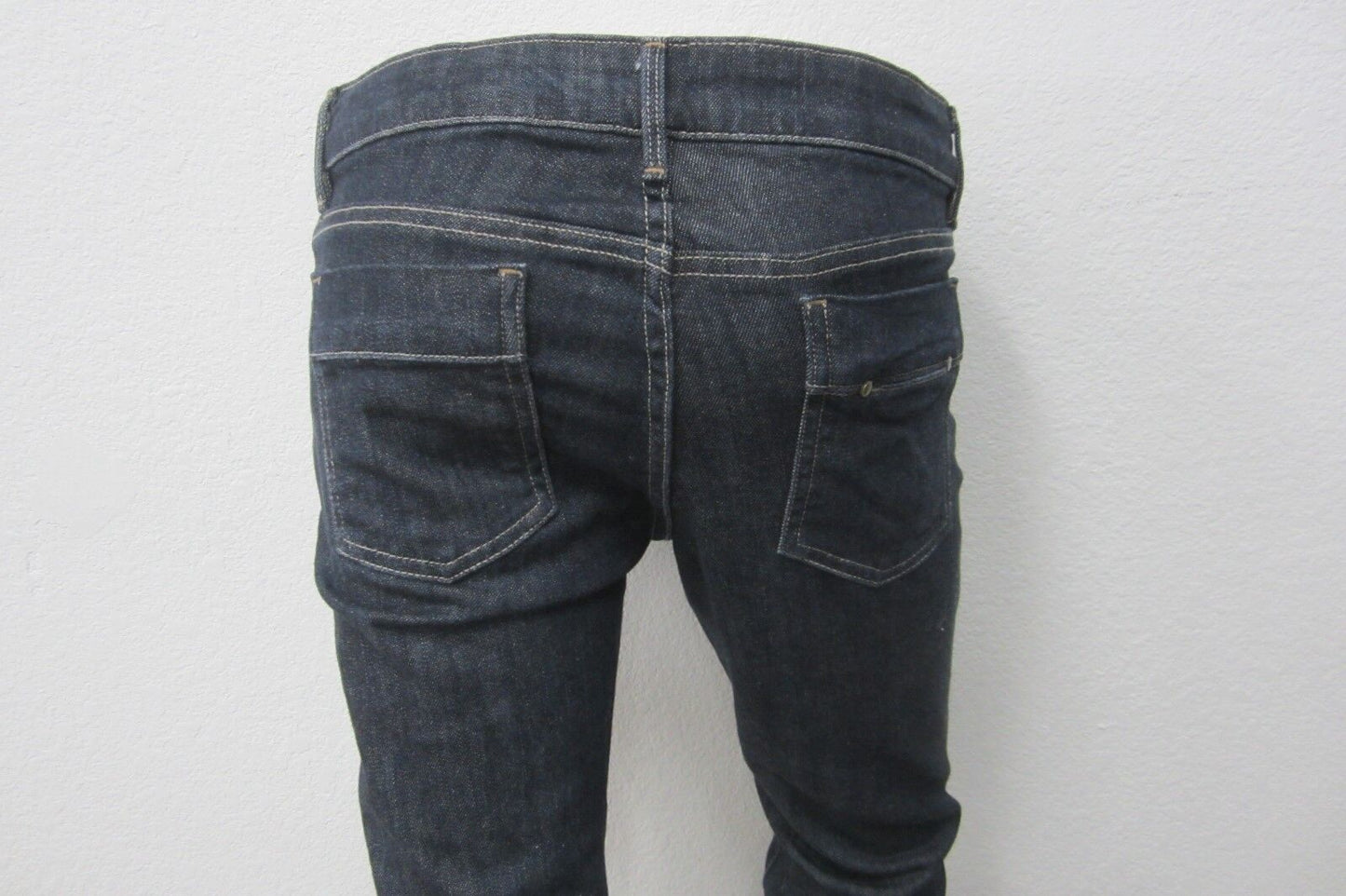 *NWOT*  BANANA REPUBLIC Classic Skinny Dark Wash JEANS - Size: 4 x 31.5"L