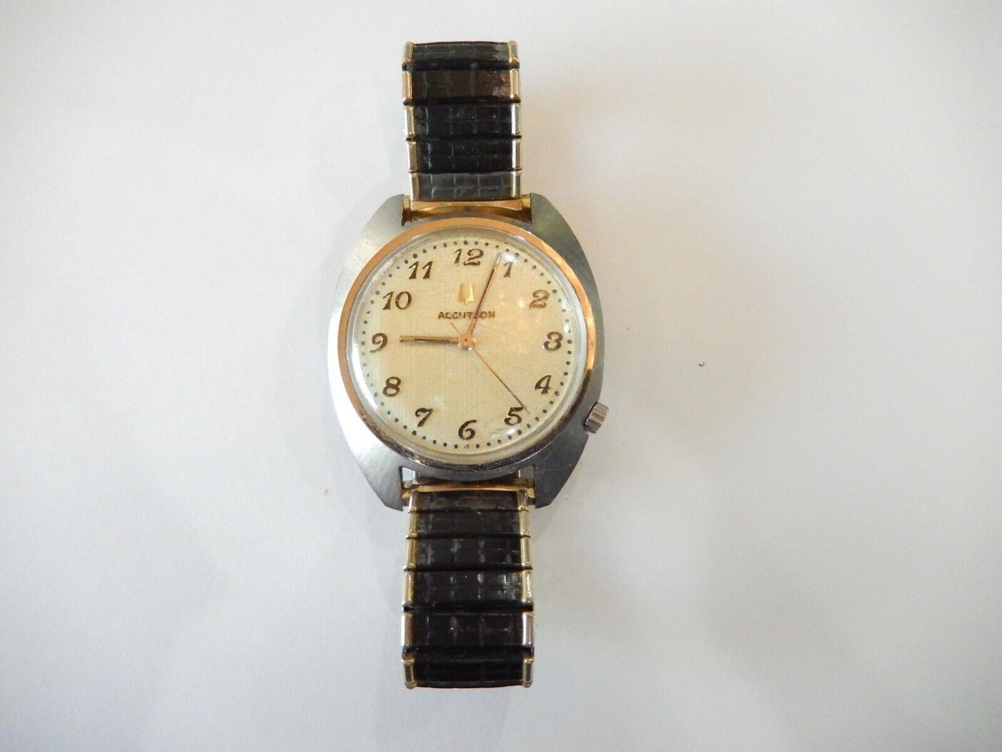 Vintage Bulova Accutron Tuning Fork 218 Stainless Steel  Mens Date Watch 1974