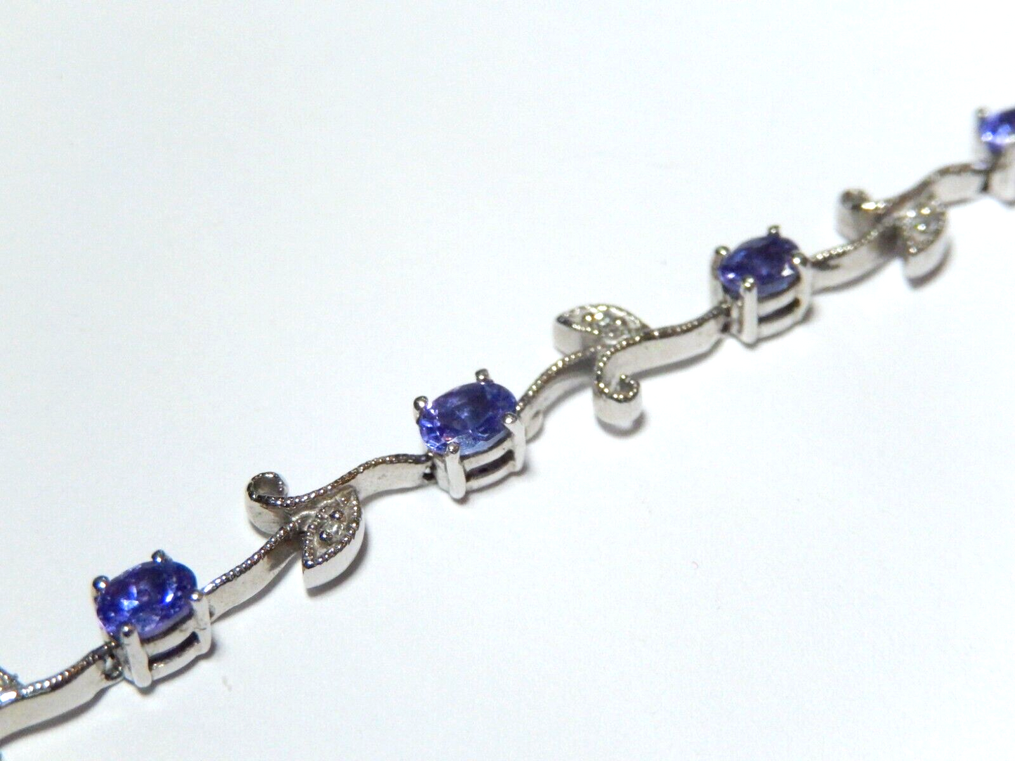 *NWT* 14K White Gold 2.00 CT Natural Tanzanite  & Diamond Flower Bracelet 7"