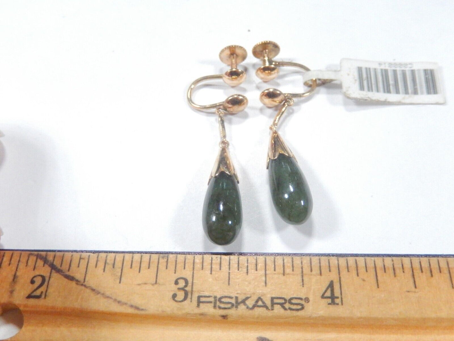 *VINTAGE*  Solid 14K Yellow Gold Teardrop Jade Dangle Screw On Earrings
