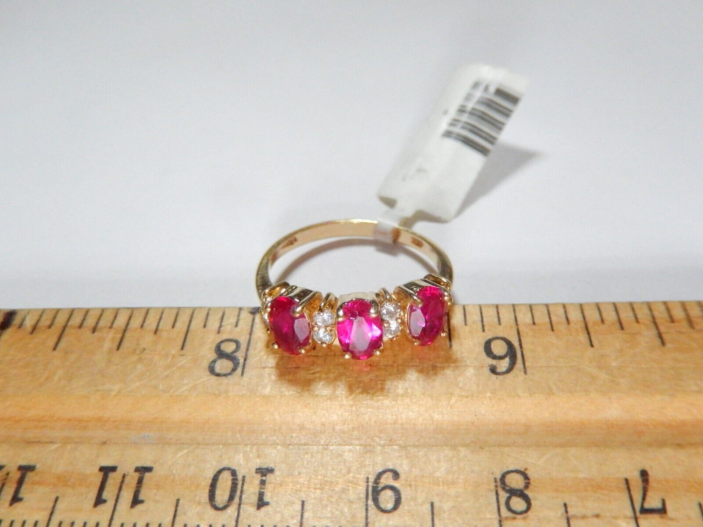*VINTAGE* 14K Yellow Gold Lab Created Ruby and Diamond  Ring Size 7.5