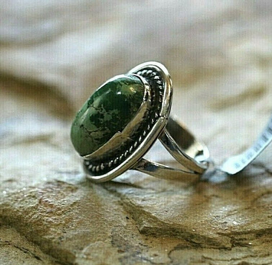 *VINTAGE*  Native American Navajo Green Turquoise Sterling Silver Ring Size 9