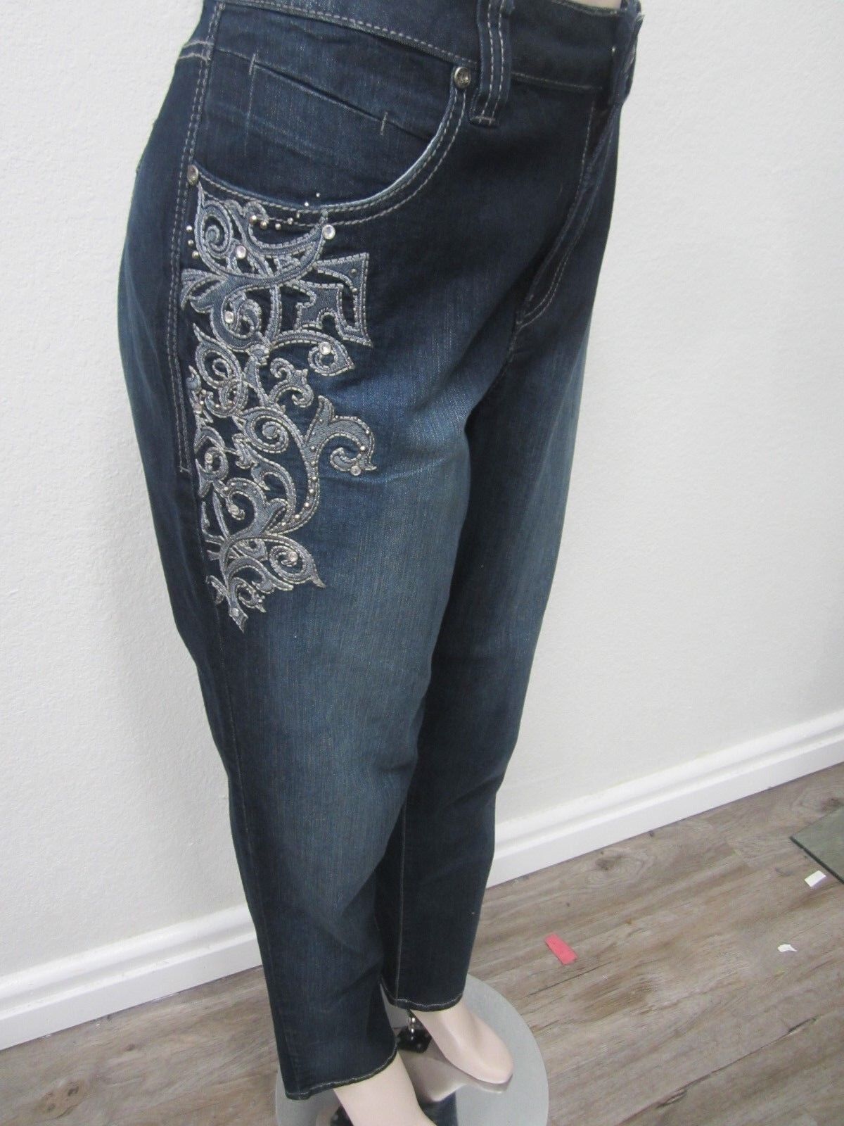 NWT Lane Bryant Stretch Denim Skinny Dark Blue Jean Bling Pockets Size 18 X 30