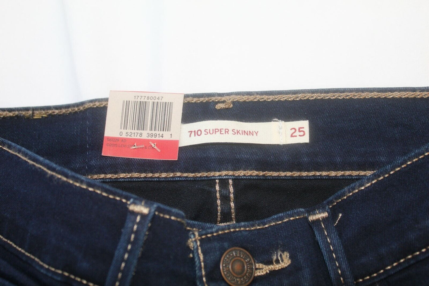 *NWT* $59. Levi's 710 Super Skinny Jeans Dark Wash Ladies Womens  Size W25 x L30