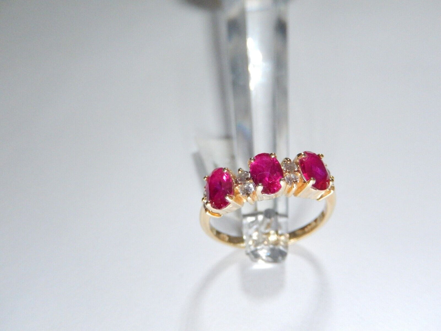 *VINTAGE* 14K Yellow Gold Lab Created Ruby and Diamond  Ring Size 7.5
