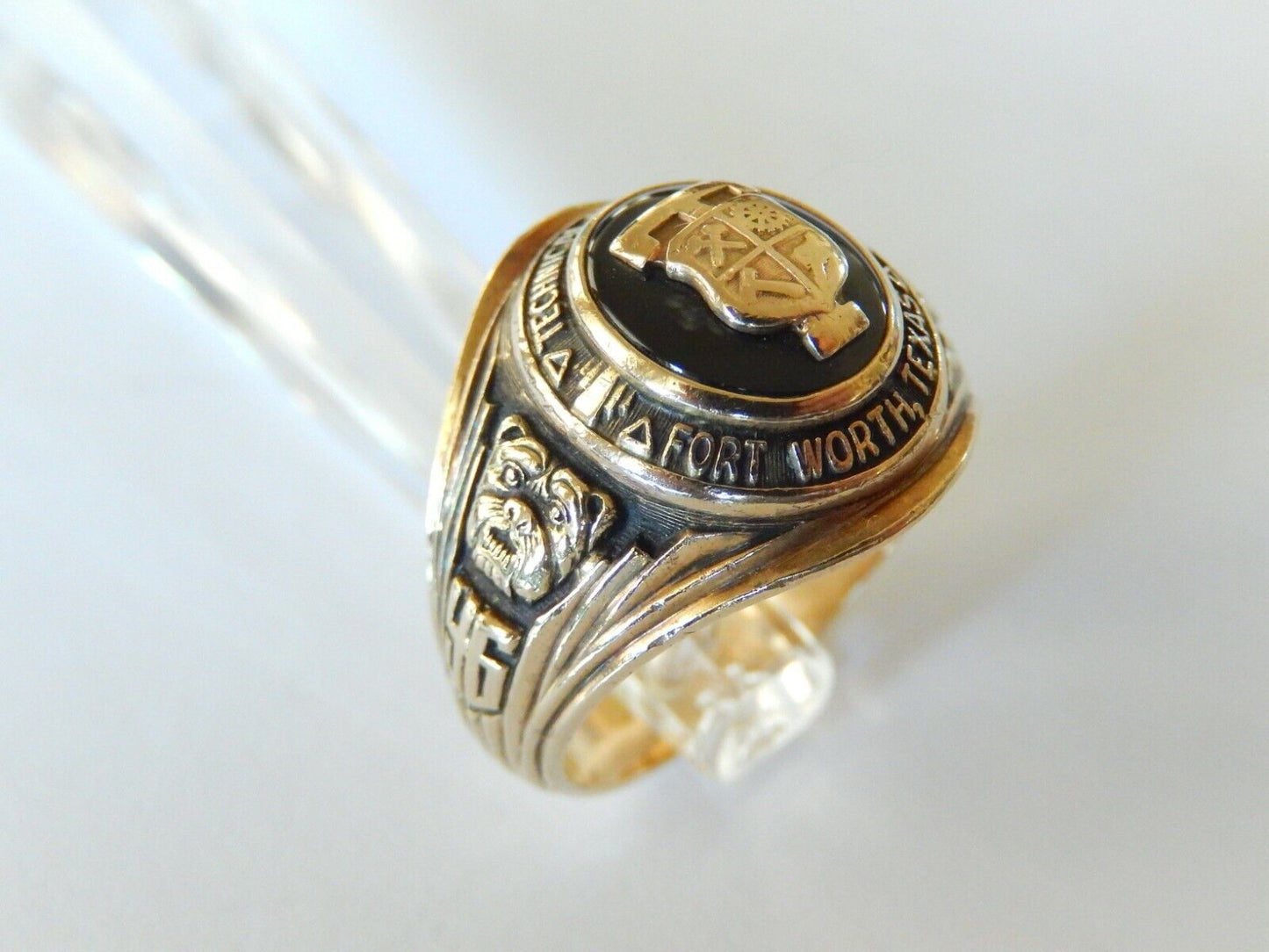 *VINTAGE* Heavy 1946 Haltoms Solid 10K Yellow Gold Class Ring with Great Detail