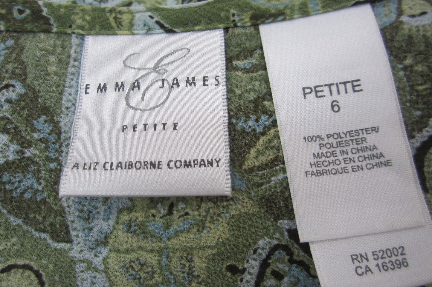 VERY NICE  Emma James Womens Green Floral  Top Size 6 Petite Blouse