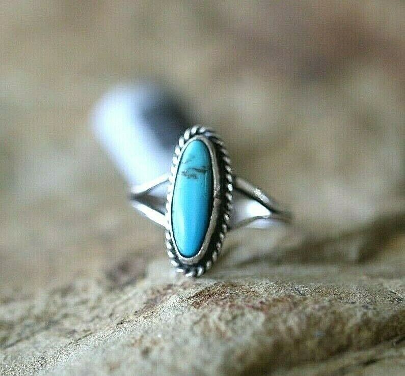 *VINTAGE*  Navajo Native American Sterling Silver Turquoise Ring Size 5.25