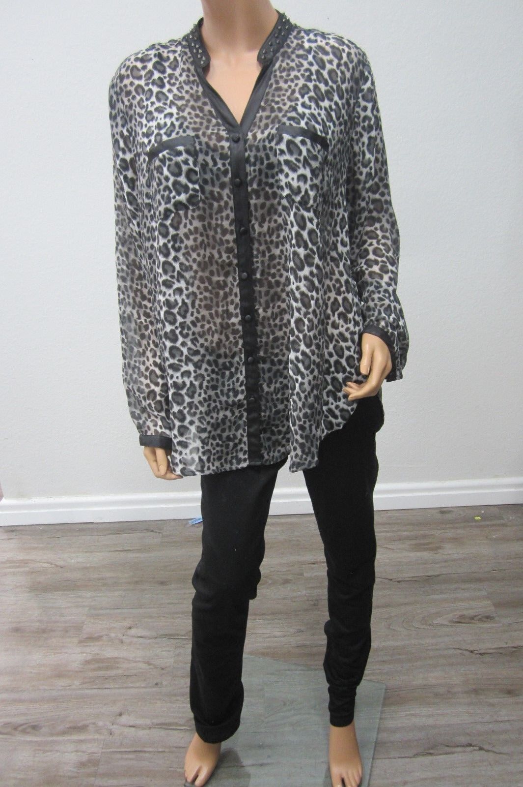 Torrid Metal Spike Collar Size 1 Plus Size  Top Animal Print