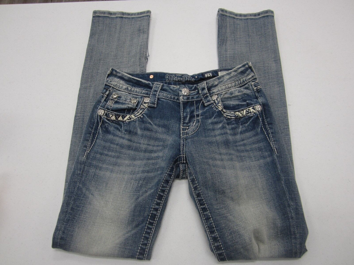 NWT MISS ME SIGNATURE STRAIGHT STRETCH JEAN  JE8378T2L MED BLU SIZE 25 x 33