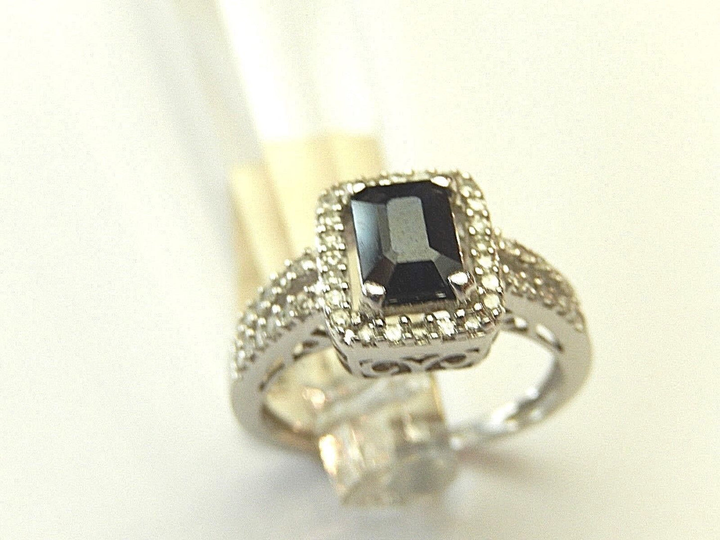 1.25 CT TGW Sapphire & Diamond Halo Engagement Wedding Ring 10K White Gold
