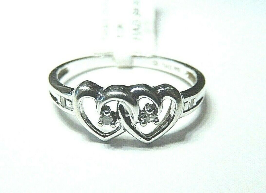 *NWT*  Pretty 10k White Gold Double Heart & Diamonds Ring Size 7.5