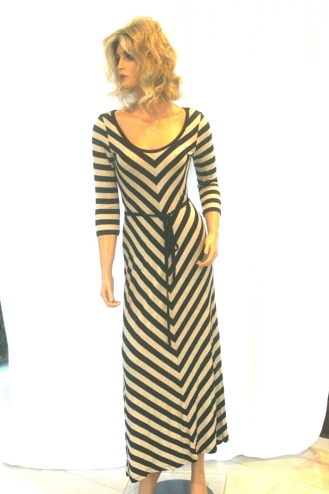 *NWT*  $168. CALVIN KLEIN Women’s Black And Grey Striped Maxi Dress Size 2