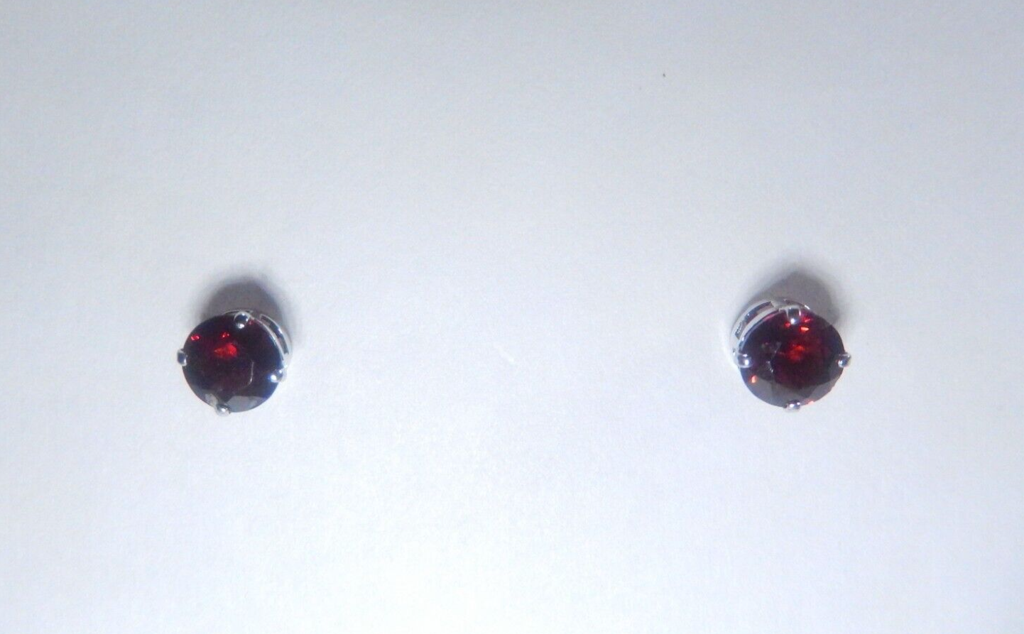 14K White Gold Basket Setting 6mm 1.50CT TW Garnet Ear Studs