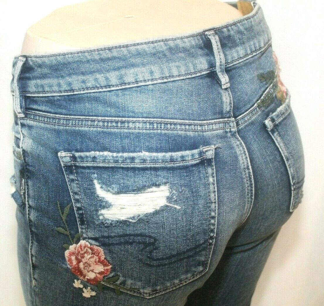 *NWT*  $89 Womens SILVER JEANS  MAZY SLIM CROP EMBROIDERED Distressed W28 x L25