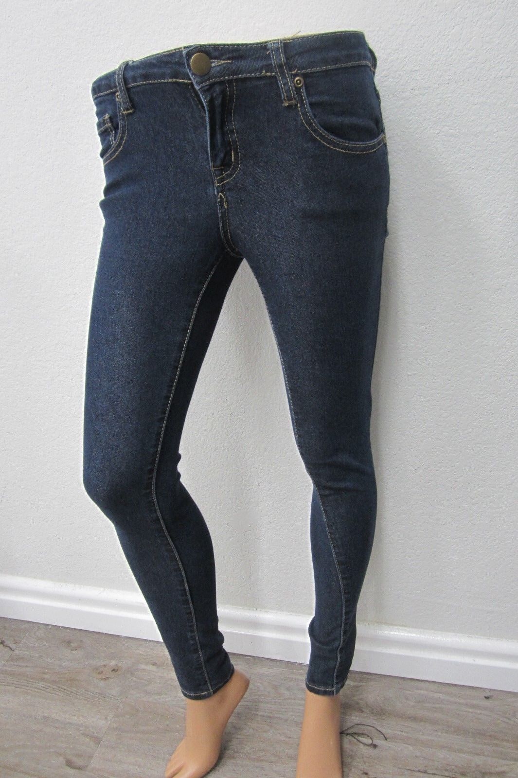 *VERY NICE*   Women’s Forever 21 Dark Stretch Jeans Size 24 x 28L