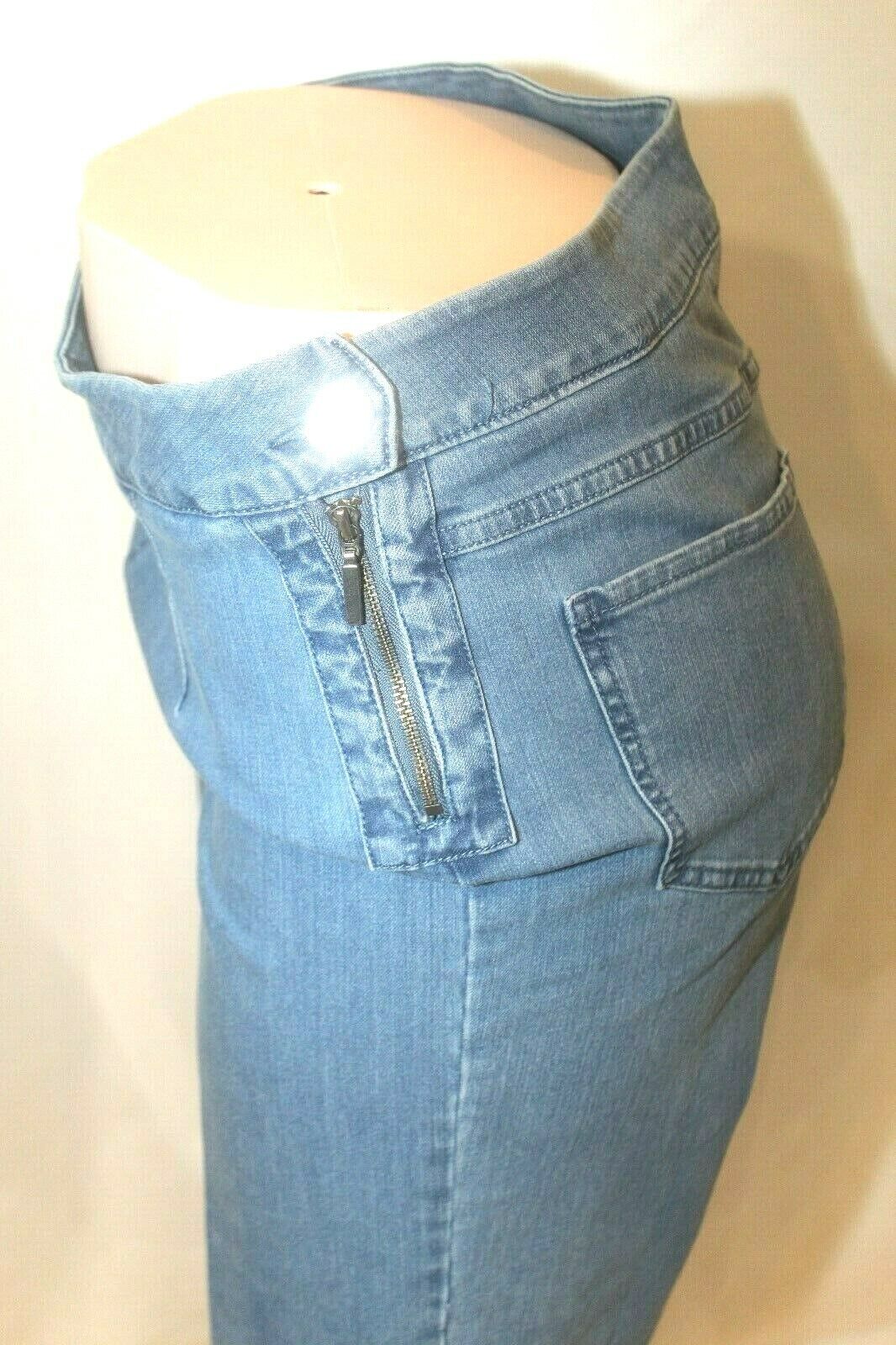G.I.L.I.  Stretch Side Zip & Button Crop Flared Jeans Medium Wash  Size 8P