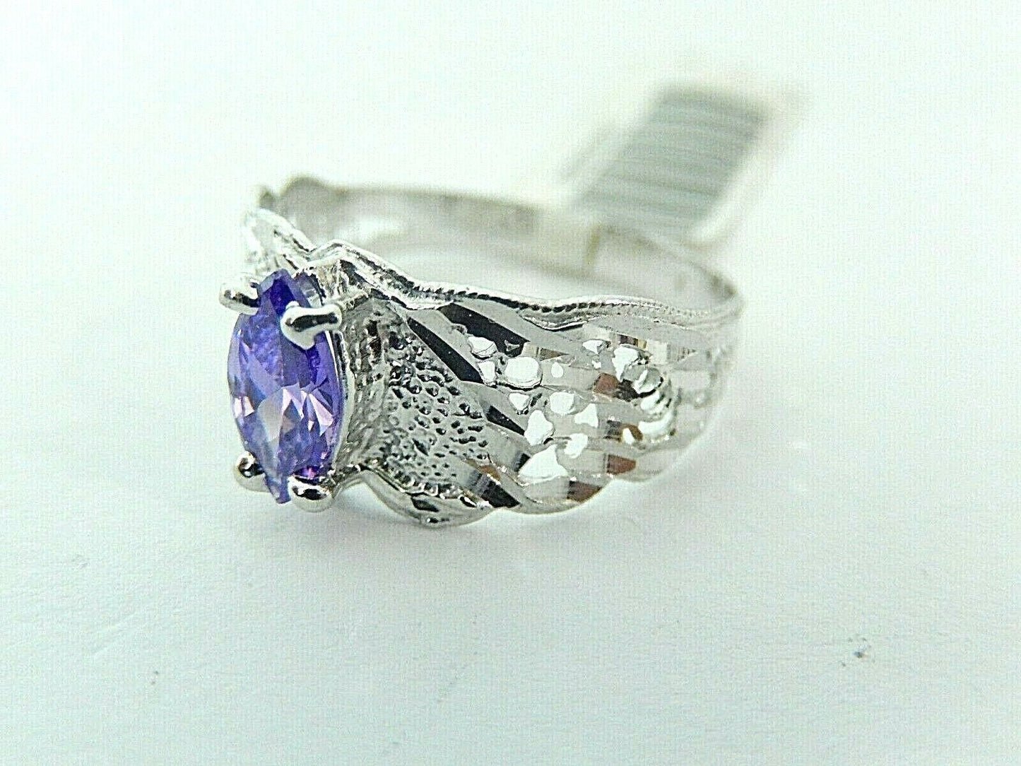 14k Diamond Cut White Gold Purple Amethyst Solitiare Ring Size 6.75