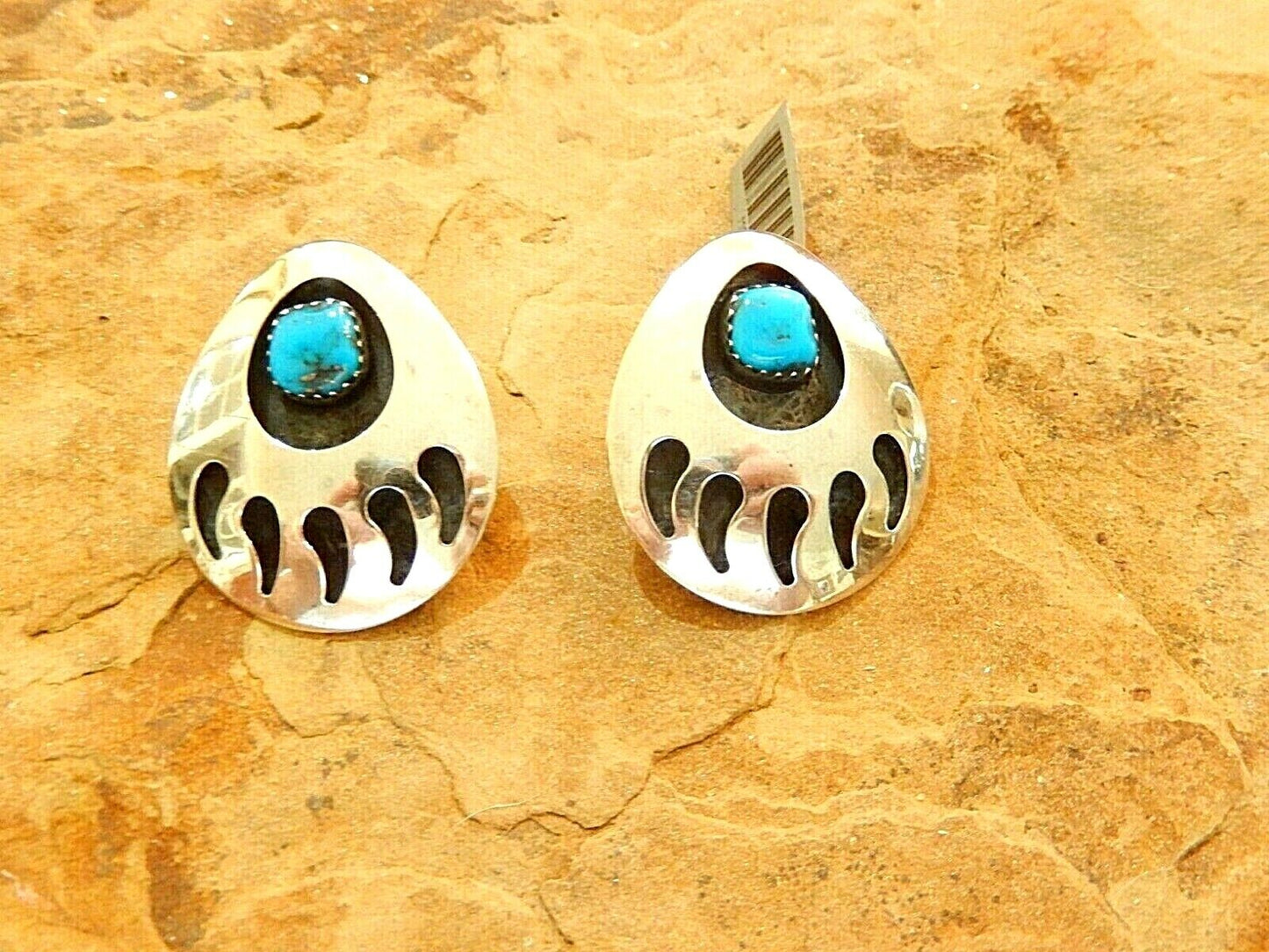 VTG SOUTHWESTERN STERLING SILVER TURQUOISE SHADOWBOX BEAR CLAW PIERCED EARRINGS