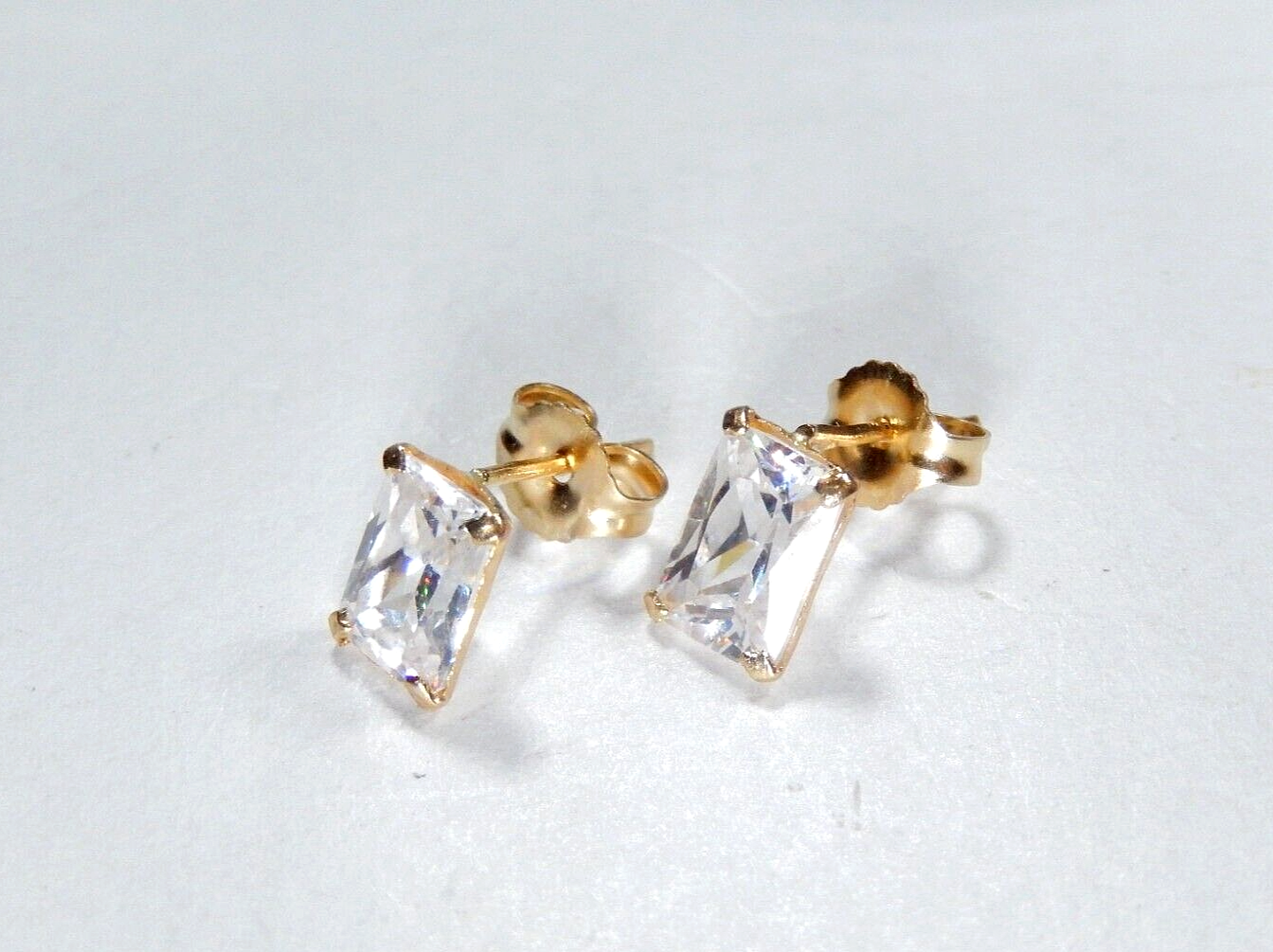 14k Solid Yellow Gold Brilliant Emerald Cut CZ Earrings 7mm x 5mm