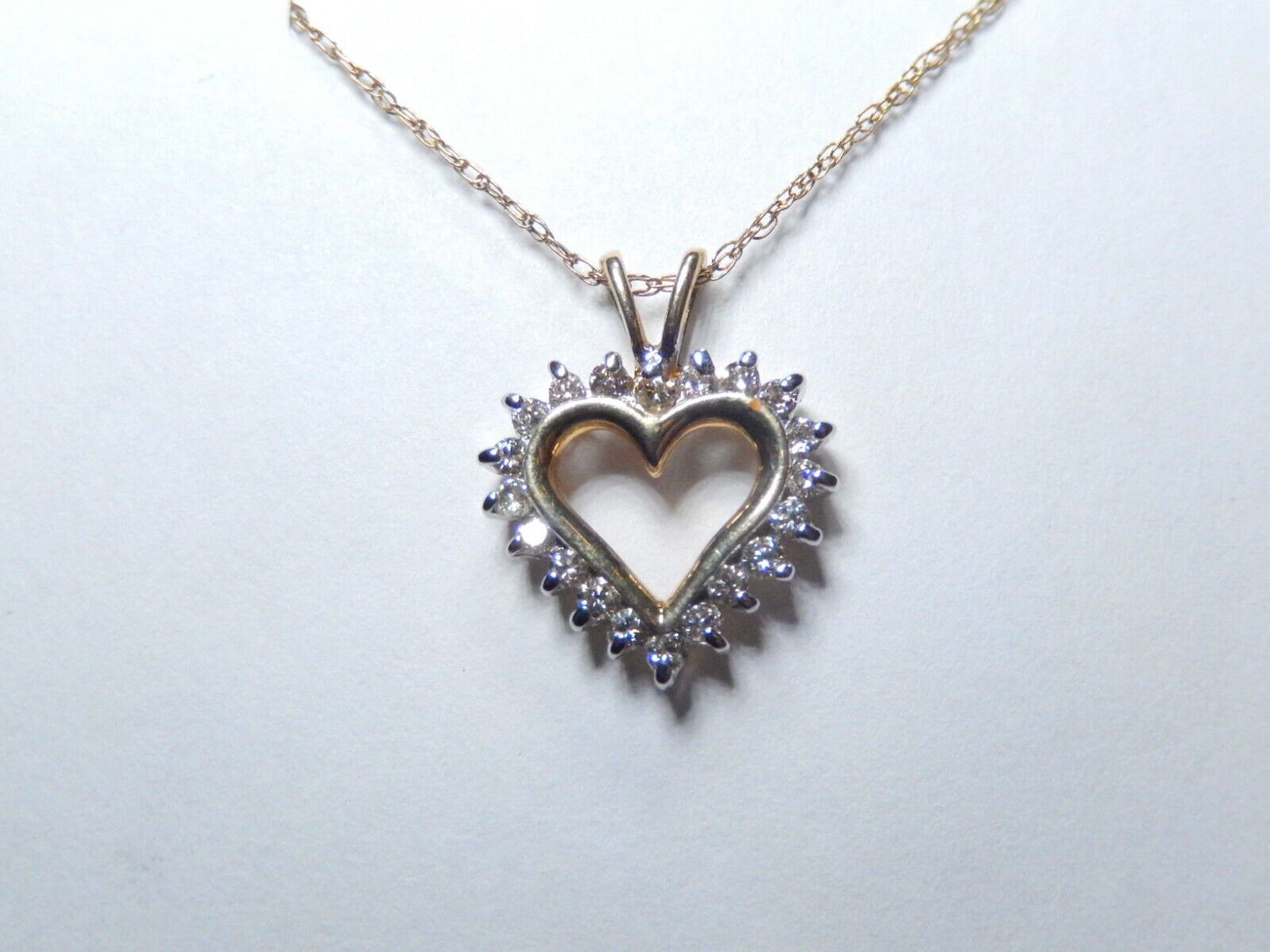 *VINTAGE*  10K Yellow Gold .33CT Natural Diamond Heart Pendant w/18"  Chain