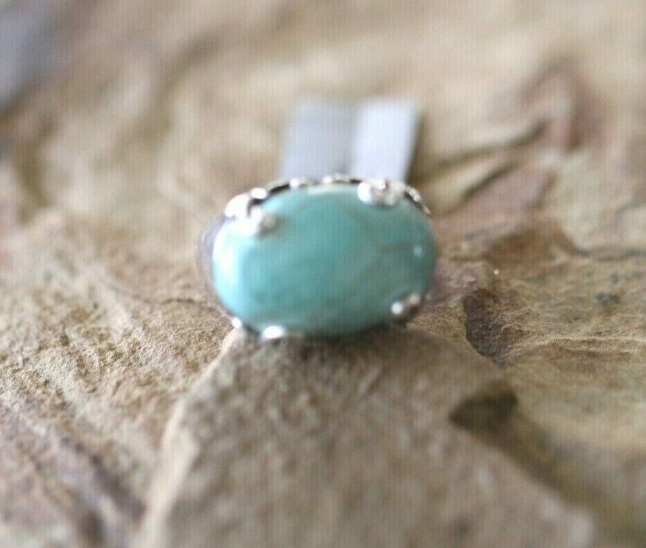 *VINTAGE*  Sterling Silver  Raised Turquoise Southwest Style Ring Size 6