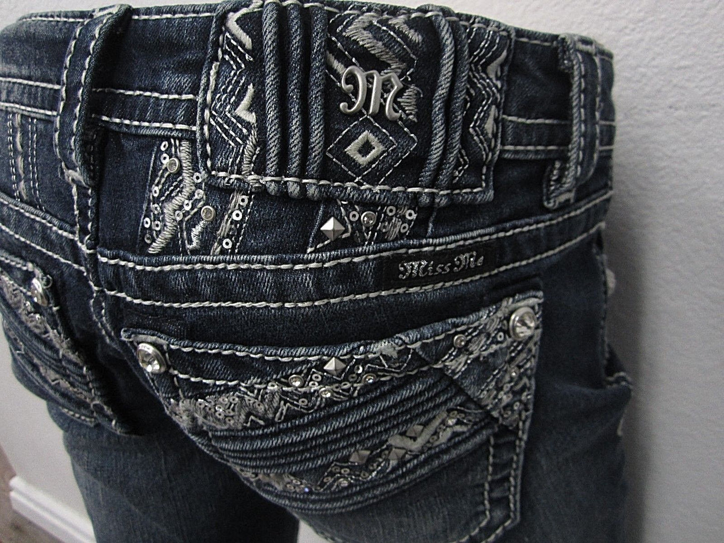 NWT  MISS ME JEANS JP8489T SIGNATURE LOW RISE STRAIGHT CUT Size 26 x 33.5