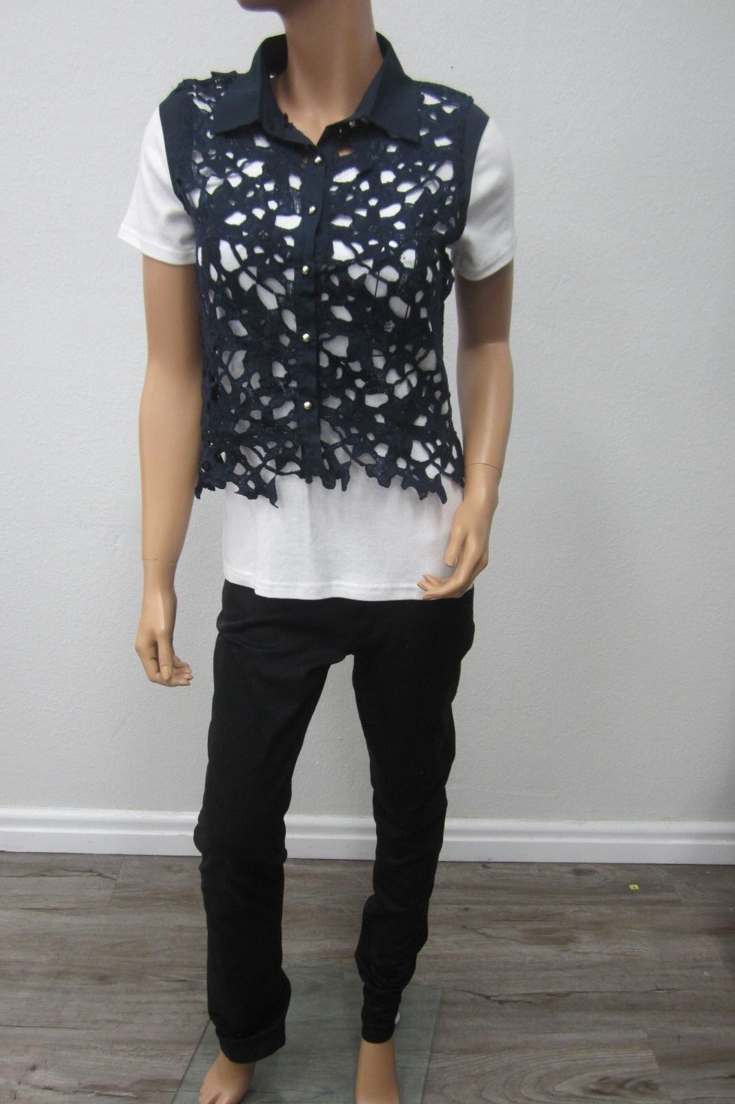 *NWT* Win Win Apparel Navy Lace CUTE Top Size Large
