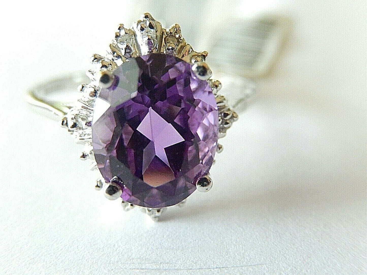 14k White Gold Ladies 4.5Ct Amethyst and Diamond Ring Size 9