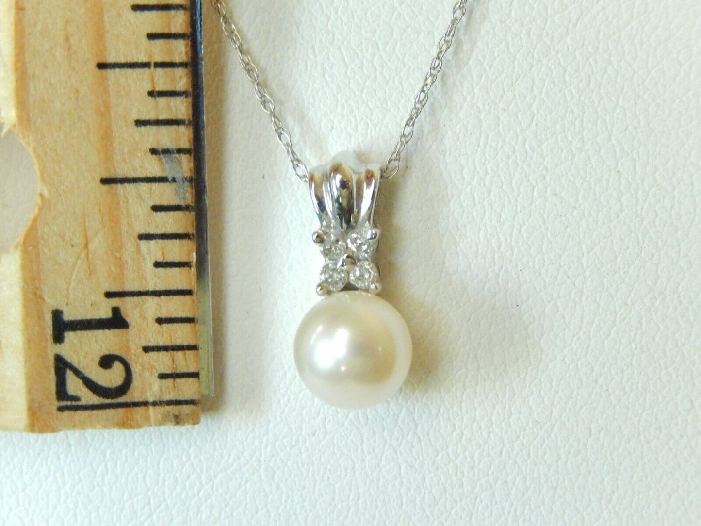 *NWT* 10k White Gold 6.5mm Pearl & 4 Diamond Drop Pendant w/18" 10K WG Chain